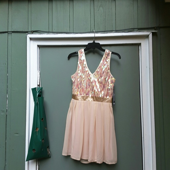 "As U Wish" Champagne Formal Party Dress sz "M" - Picture 6 of 7